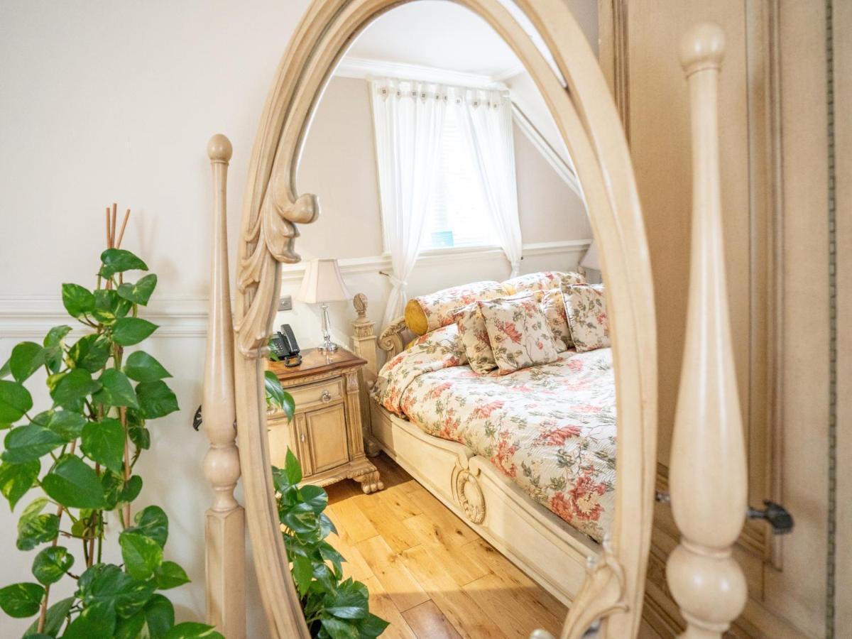 Berwick Lodge Алмондсбери Экстерьер фото