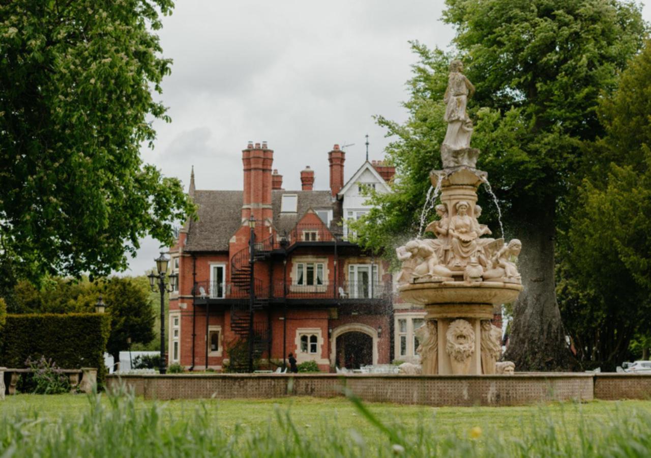Berwick Lodge Алмондсбери Экстерьер фото